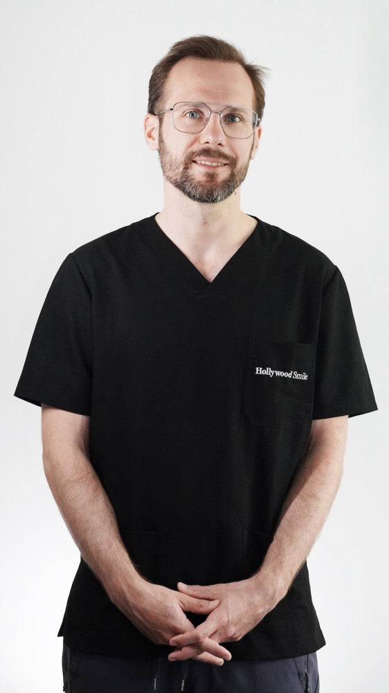 Hollywood Smile - zespół - Lek. dent. Wojciech Woźnicki