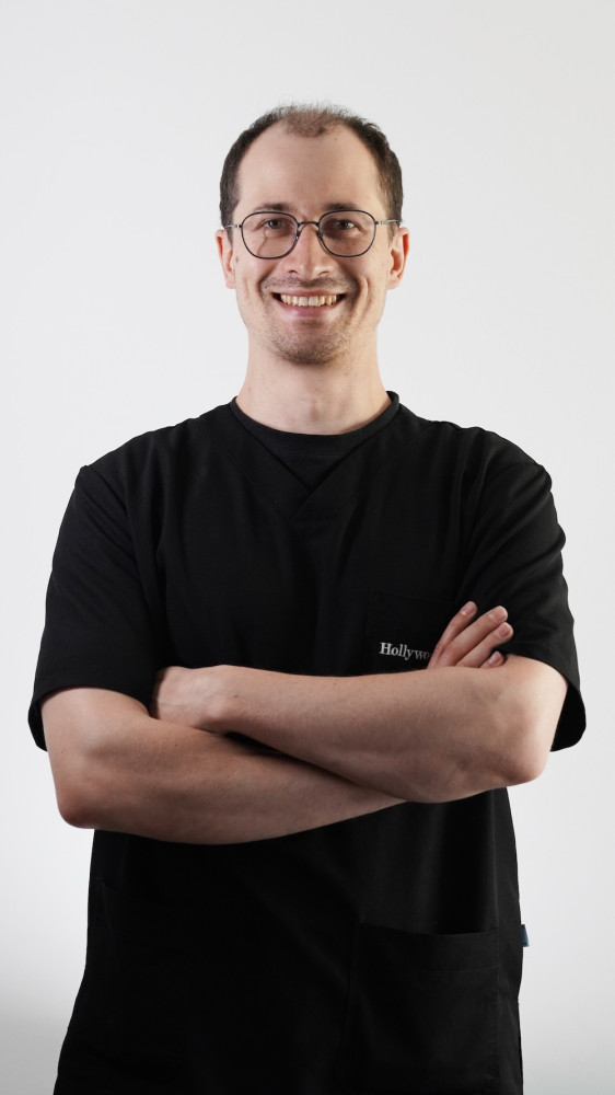 Hollywood Smile - zespół - Lek. dent. Jarosław Ciach